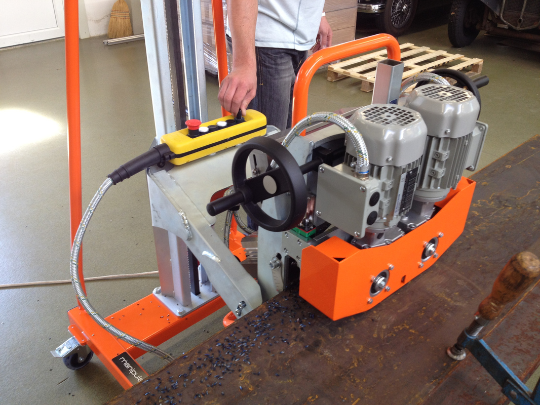 N.KO Automatische Schweisskantenfräsmaschine UZ50 TRIUMPH