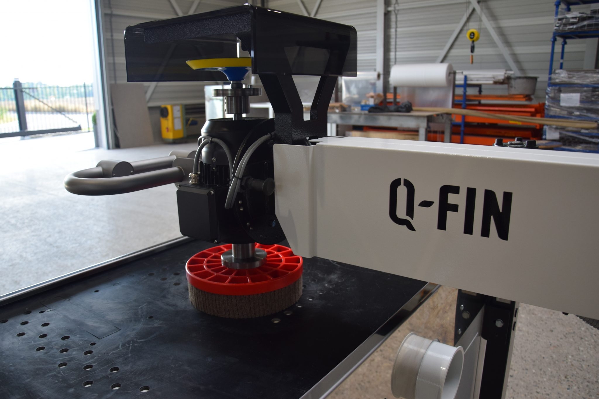 Q-FIN TopGrinder vacuum