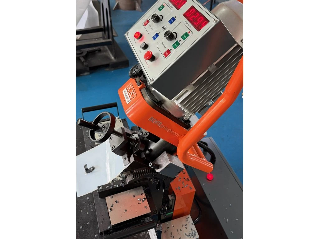 N.KO Automatische Schweisskantenfräsmaschine UZ47 SKILLMASTER