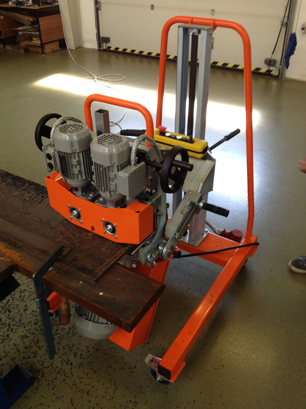 N.KO Automatische Schweisskantenfräsmaschine UZ50 TRIUMPH