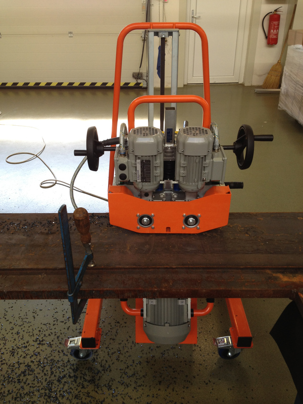 N.KO Automatische Schweisskantenfräsmaschine UZ50 TRIUMPH
